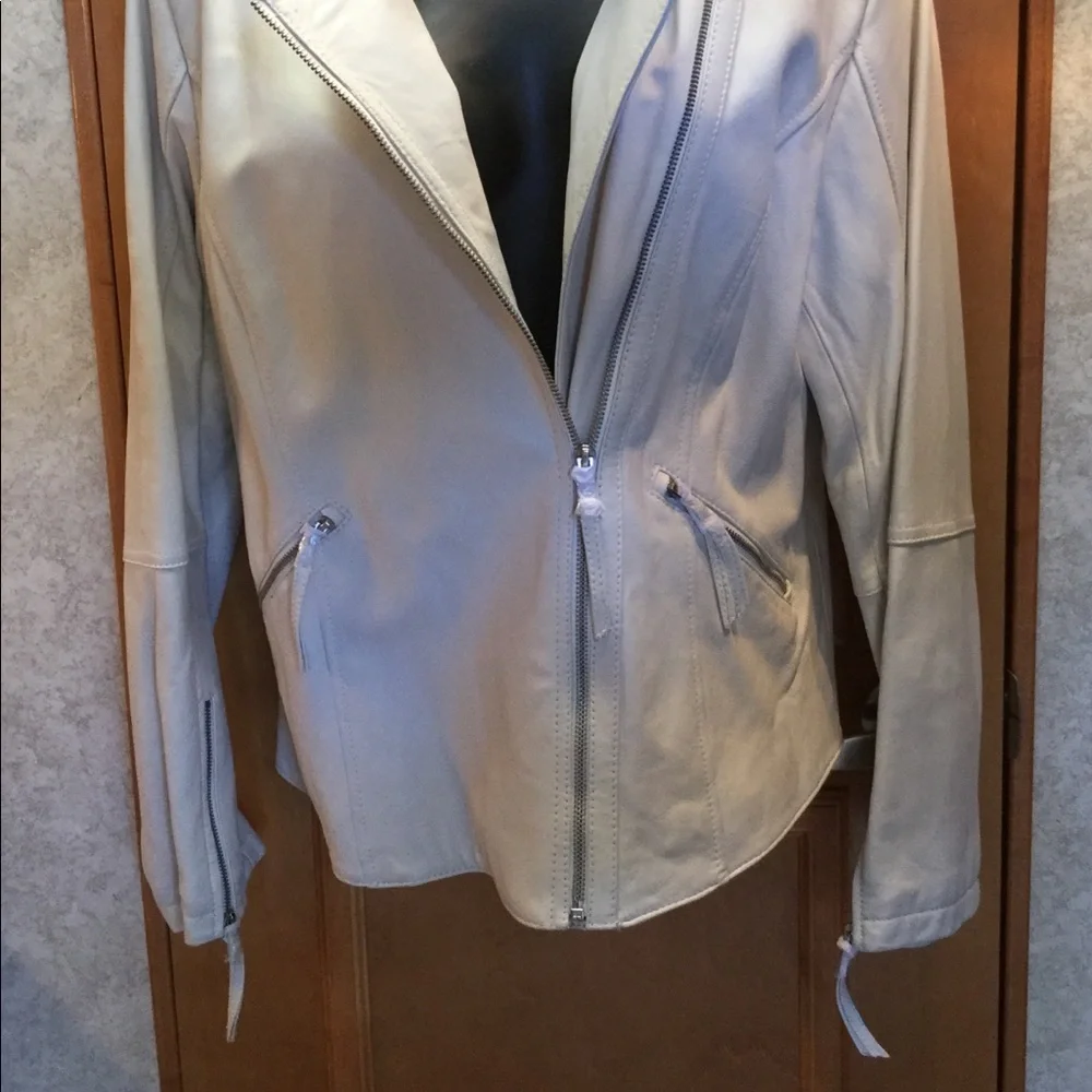 New! 🌸 Beautiful Lambskin Leather Moto Motorcycle Jacket twiggy off White Color - Picture 5 of 8